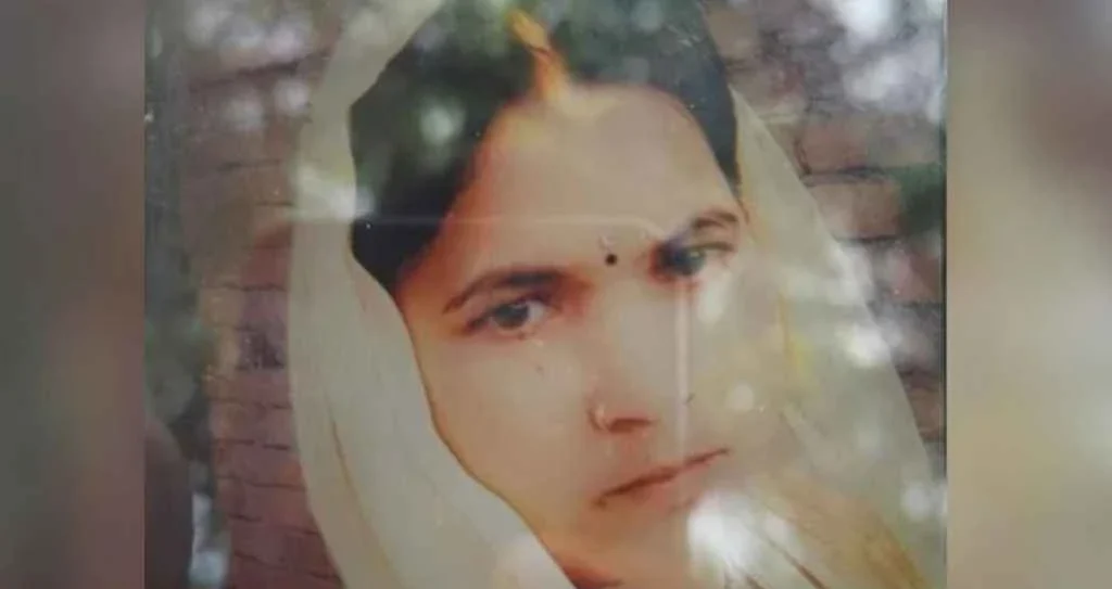 Second wife burned to death for preventing him from marrying his lover