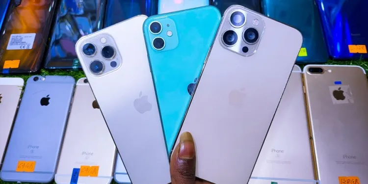 Bangladeshi buyers trapped by iphones returned from dubai