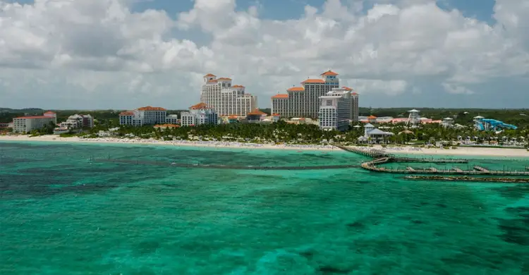 Bahamas 4