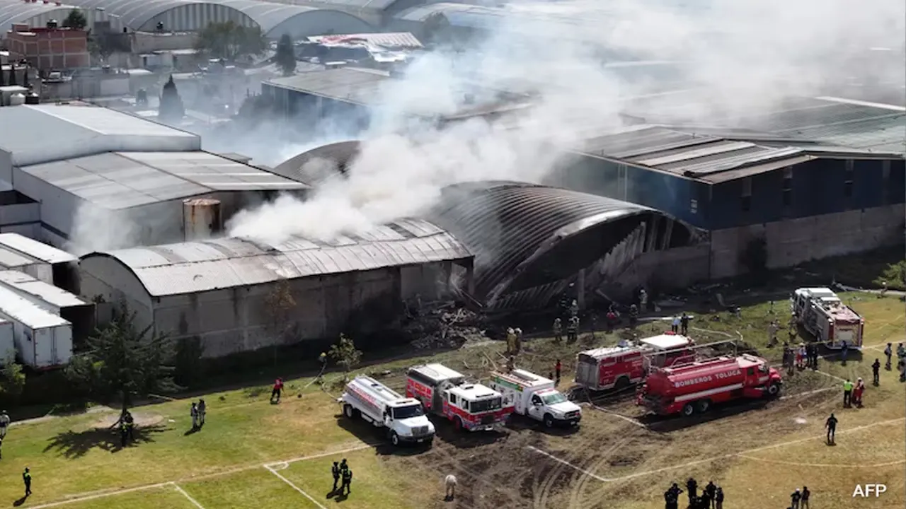 Plane crashes during emergency landing, killing all but three on board