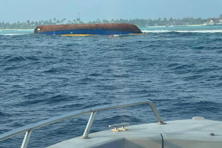 2 missing including expatriate after boat capsizes in Maldives