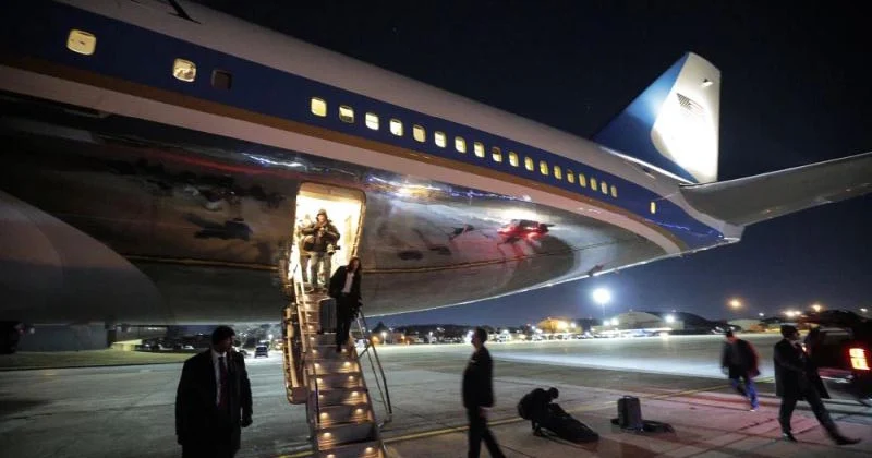 260120 air force one ew 1135p f252a3