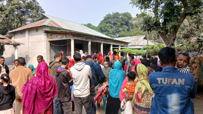 Gaaibaandhaa chbi (1)