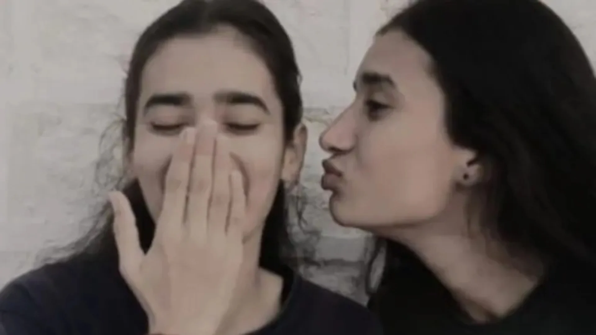 Two sisters got married on the same day, both died 'mysteriously' in the morning