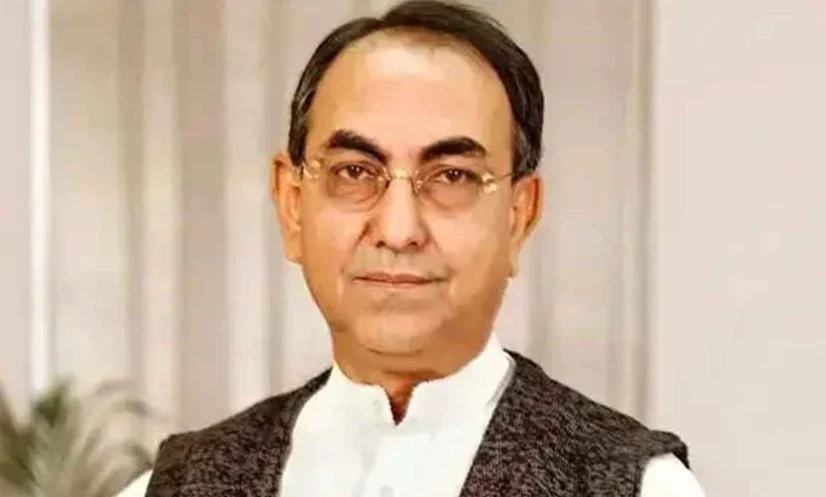 Mirza abbas 1 826x497