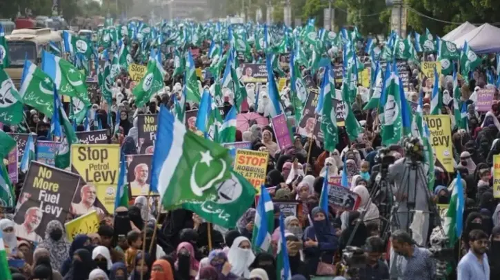 Pakistan 882026